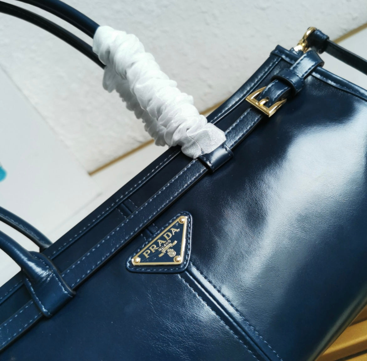Luxury Navy Blue Barrel Bag – Designer Style